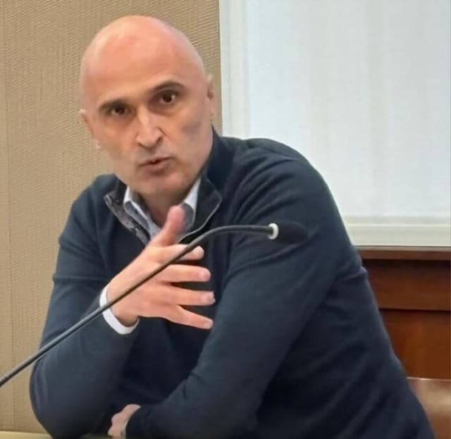Majoritatea pacienților cu cancer pulmonar sunt diagnosticați prea târziu, spune Cristian Oancea, prorector UMF