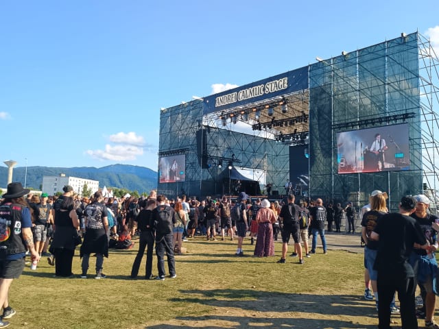 Cel mai mare festival de rock din România a avut loc la Ghimbav, între laudele turiștilor și nemulțumirile localnicilor