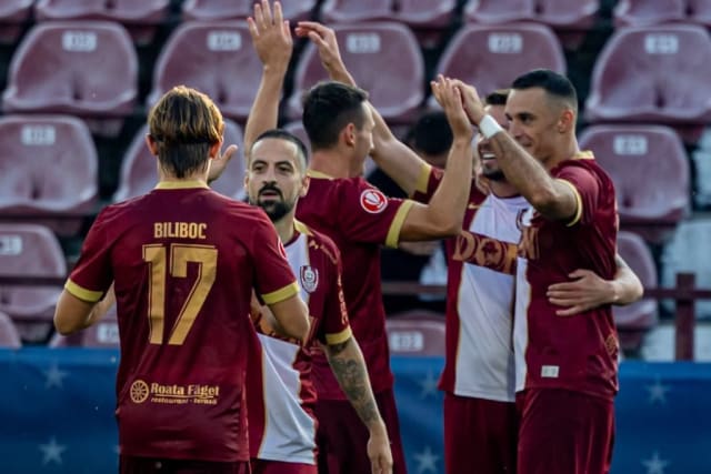 CFR Cluj a pierdut derby-ul vișiniu cu Rapid, Pancu a câștigat revanșa