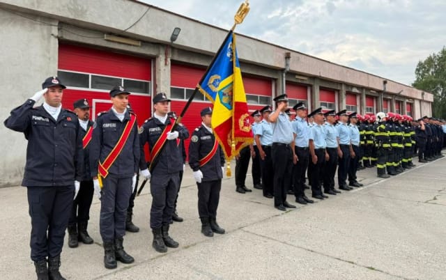 62 de cadre ale ISU Constanța au fost înaintate în grad în cadrul unei ceremonii