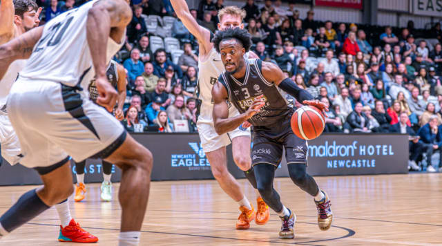 Mike Okauru s-a alăturat echipei de baschet de la Corona Brașov în 2026