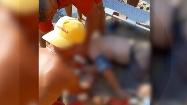 Un turist de 40 de ani a fost aproape de înec la Costinești, salvamarii avertizează