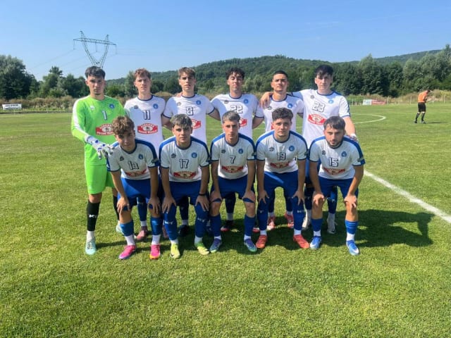 Kids Tâmpa Brașov a pierdut pe terenul Petrolul Hârtiești în amicalul din deplasare