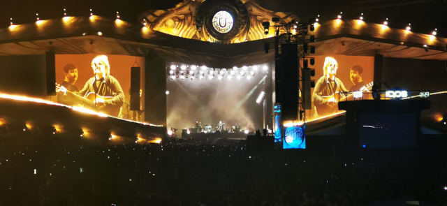 Lewis Capaldi susține un concert spectaculos pe Cluj Arena, publicul cântând împreună la final