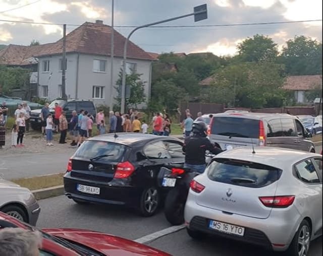Locuitorii din Vâlcele protestează pe DN1 pentru siguranța pietonilor