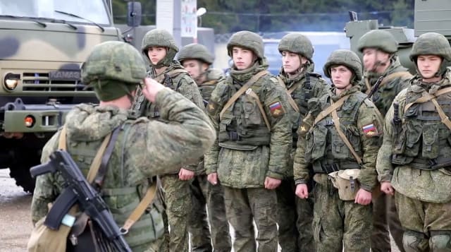 Recrutarea forțată în Rusia: militarii sunt ridicați de pe stradă pentru războiul din Ucraina