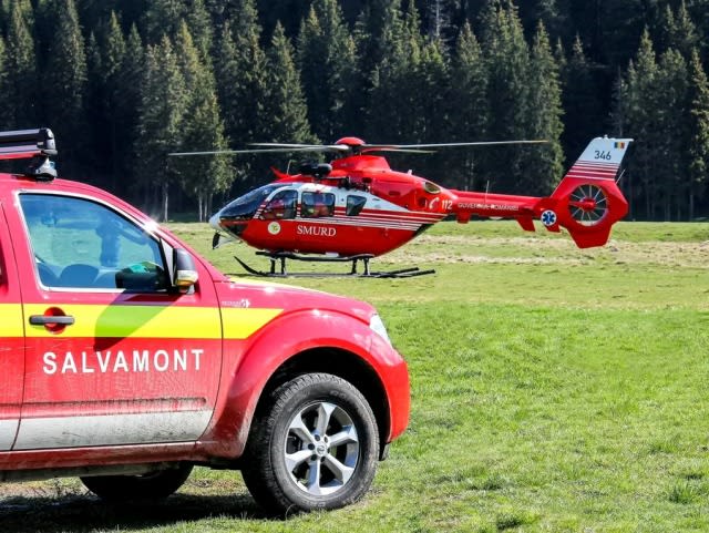 Salvamont Argeș intervine pentru adolescentă de 17 ani găsită inconștientă în Munții Făgăraș