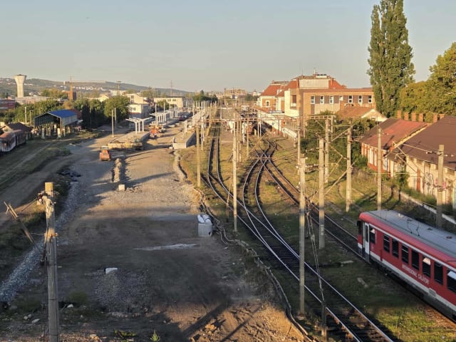 Lucrările pe calea ferată Cluj-Napoca – Oradea depășesc 70% stadiu fizic în două loturi