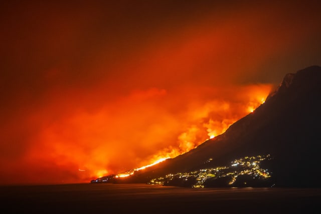 MAE a emis atenționare de călătorie pentru Croația din cauza incendiilor de vegetație