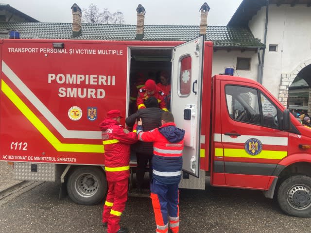 Incendiu la o locuință din Săcele: flăcări generalizate la acoperiș