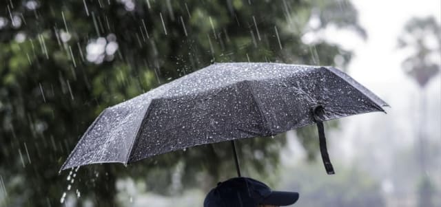De marți, temperaturile scad semnificativ în toată țara, urmate de ploi și vijelii
