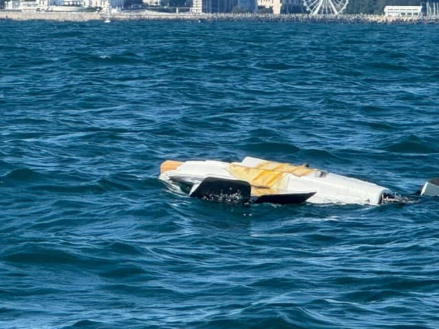 Tot mai multe fragmente de dronă recuperate din mare sau găsite pe plajă în stațiunile de litoral ale României