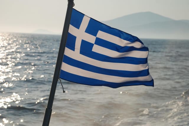 Verificări stricte la cazările din Grecia după moartea unui adolescent irlandez electrocutat în duș
