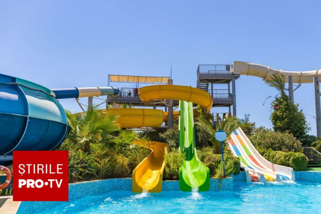 O fetiță de 8 ani s-a stins din viață în piscina unei pensiuni din Tulcea după ce s-a dat pe un tobogan cu apă