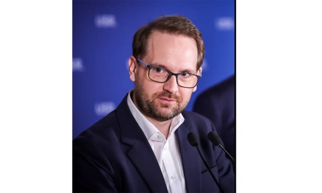 CCR a validat constituționalitatea amendamentului care îl va a suspendat pe Dominic Fritz din funcție