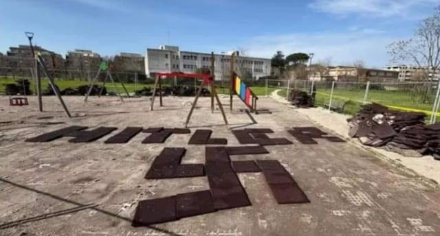 Șase tineri din Brașov, trimiși în judecată pentru sprijinirea unei grupări fasciste