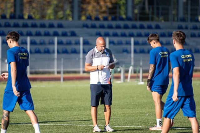 Corona Brașov va disputa duelul cu CS Tunari pentru calificarea în grupe în play-off-ul Cupei României