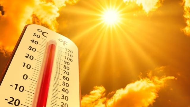 Valul de căldură se extinde și se intensifică; Cod portocaliu emis pentru Cluj