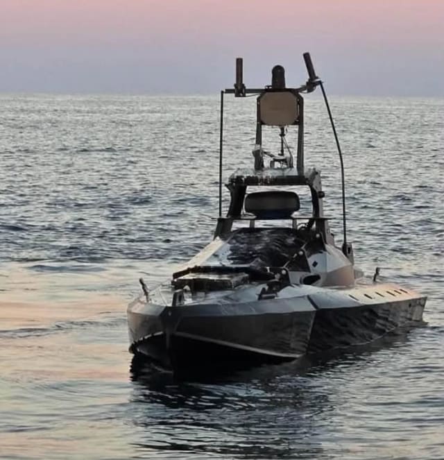 Armata României distruge dronă marină cu explozibil în zona platformei Neptun Deep