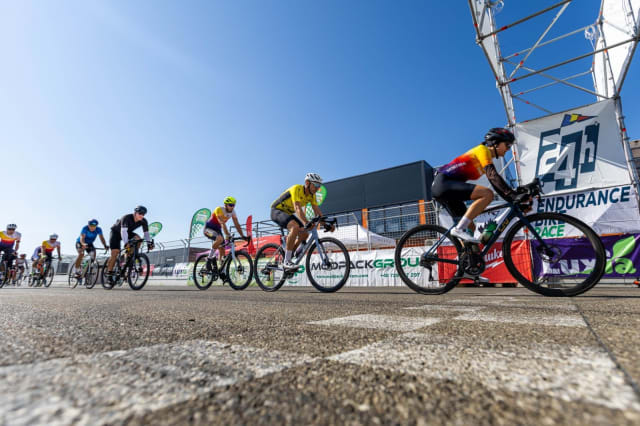 24h Endurance Bike Race 2026: 640 de kilometri în 24 de ore la MotorPark România