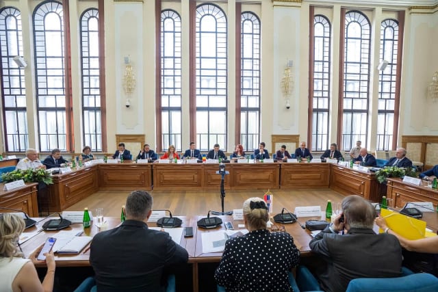 Miniștrii Transporturilor din România și Serbia, discutii despre autostrada și trenuri la Timișoara
