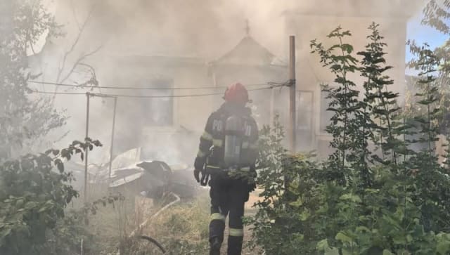 Incendiu devastator în Dorohoi: Un bărbat a rămas fără locuință și are nevoie de ajutor