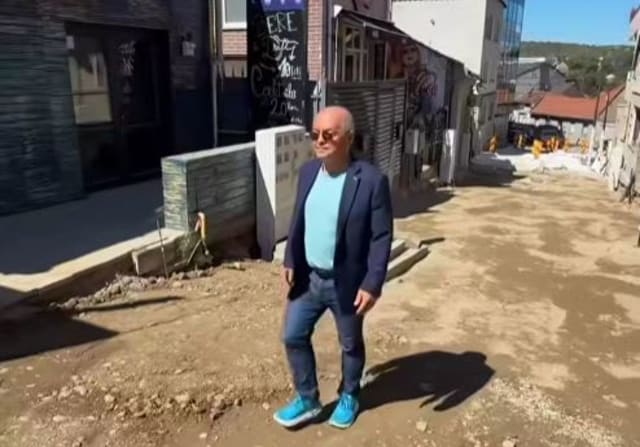 Emil Boc avertizează RADP pentru întârzierea lucrărilor de pe strada Piezișă: „Cartonaș galben! Urmează și cel roșu dacă nu se respectă termenul”