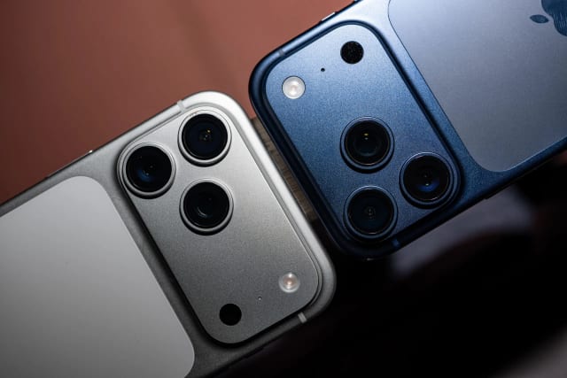 Husa de iPhone 17 Pro se potrivește pe iPhone 18 Pro, indicând un design similar