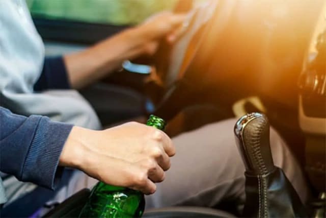 Șofer cu 1,01 mg/l alcool, reținut după ce a ieșit în decor pe DJ 208 C la Joldești