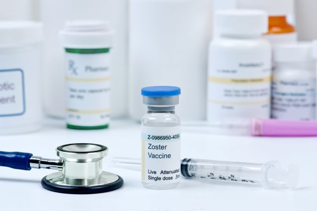 Vaccin Shingrix administrat unui pacient în cabinet medical