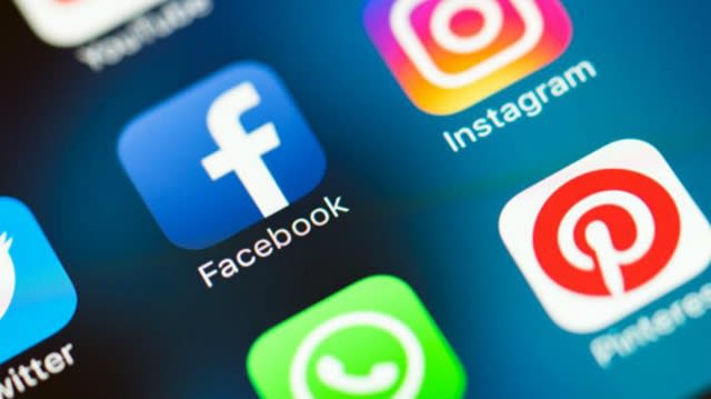 Meta impune limite pentru conturile minorilor pe Facebook și Instagram în România