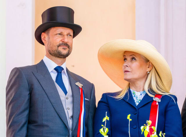 Noul rege al Norvegiei urcă pe tron la câteva luni după scandalul legat de Mette-Marit