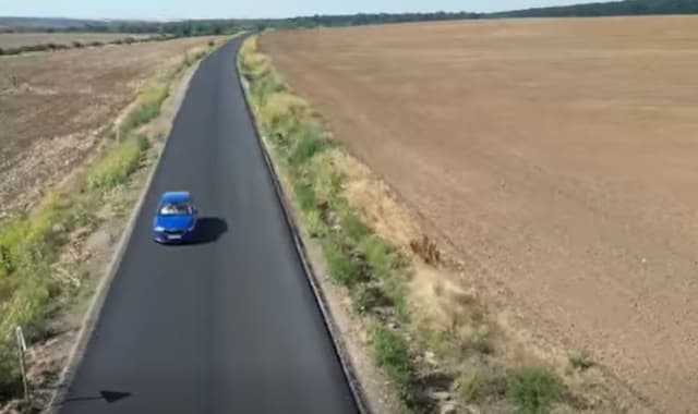 Lucrările de reabilitare a drumului județean spre Lipova au ajuns la 60% din total, anunță oficialii