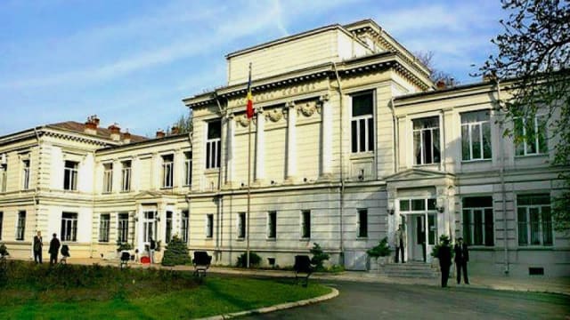 Sala Aula Academiei Române pregătită pentru omagierea lui Ioan Bianu