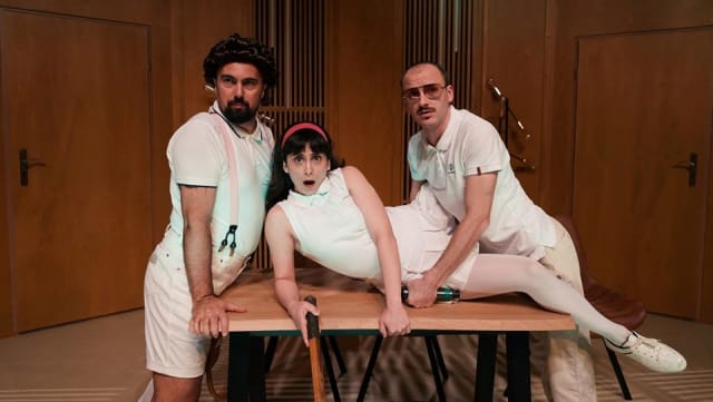 Teatrul de Stat Constanța prezintă spectacolul «Mobilă și durere» de Teodor Mazilu, astăzi la SEAS