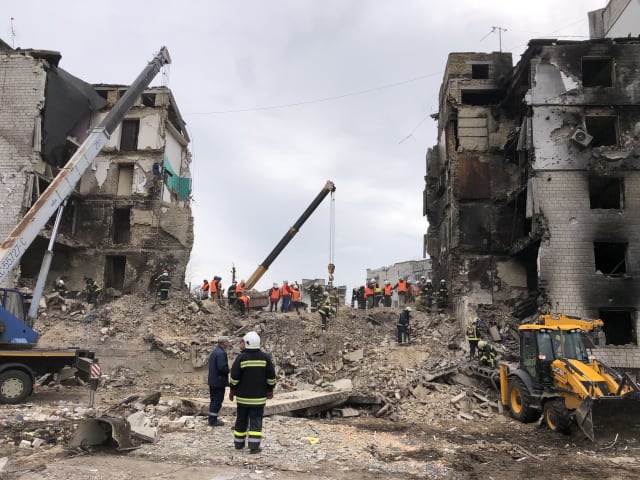 Rusia a lansat atac devastator în regiunea Kievului: 27 de morți și incendiu major în Bucea