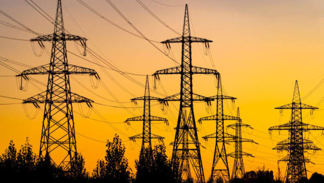 ANRE întârzie emiterea licențelor pentru energie, peste 250 de cereri zac neprocesate