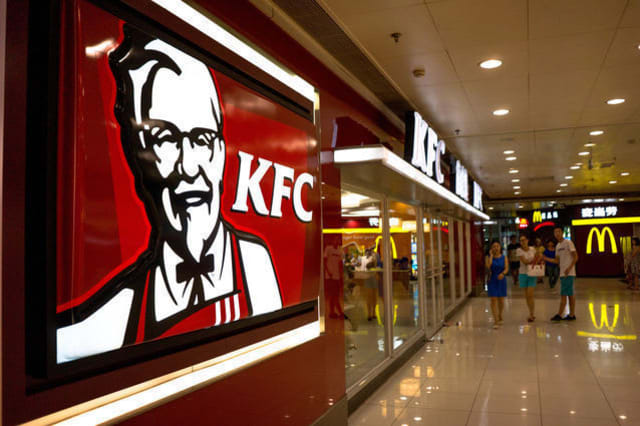 Restaurante KFC și Pizza Hut în România, trafic redus