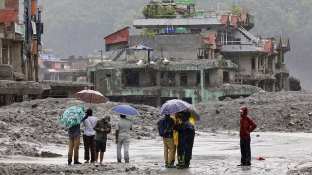 Inundații masive în Nepal și China, râul Koshi, zone afectate