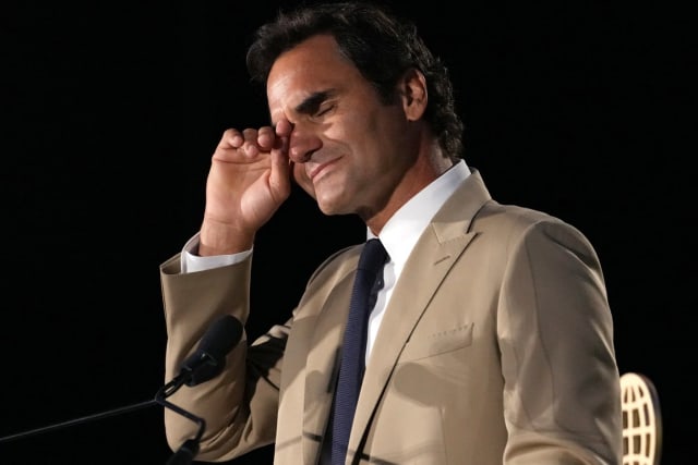 Roger Federer plânge emoționat la Hall of Fame, vorbind despre Mirka