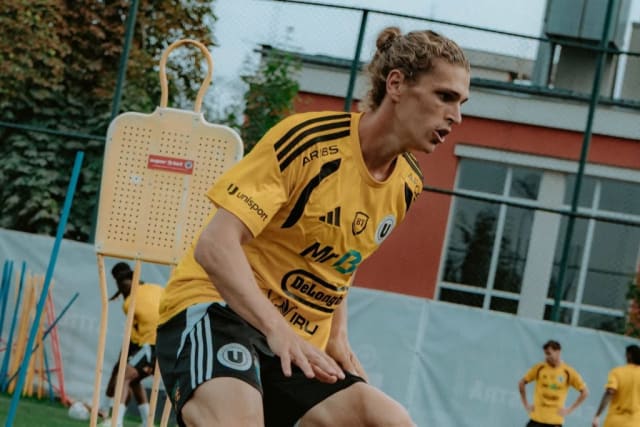 Noul fundaș Noah Loosli a fost evaluat fizic la Universitatea Cluj după sosirea din Germania