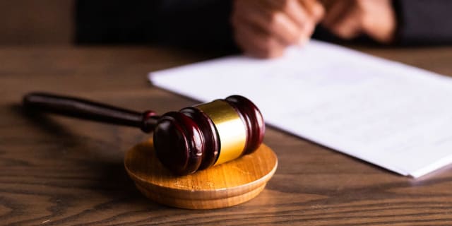 Peste 50 de persoane își pierd mandatul după intrarea în vigoare a legii anticorupție