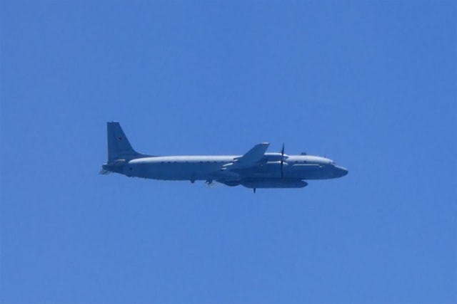 Avion Il-20 rus în zbor de recunoaștere deasupra Mării Baltice