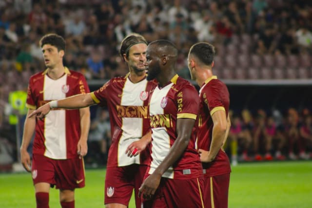 CFR Cluj își vinde un titular înaintea meciului din Cupă, probleme pentru Șumudică