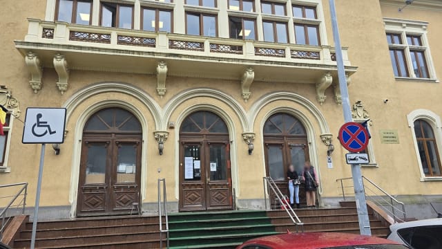 Constanța: un bărbat condamnat la 1 an și 6 luni de închisoare pentru furt de ciocolate și cafea