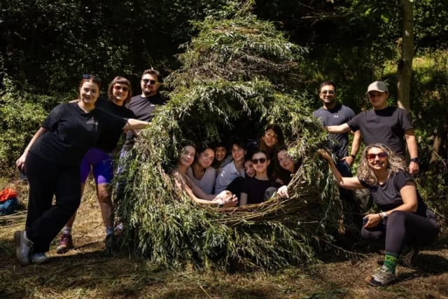 Arhitecți și artiști au realizat prima etapă din România a proiectului internațional „Temple of Thought” la Aluniș