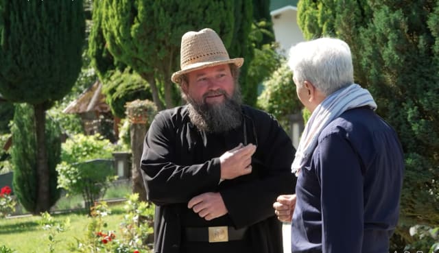 Preot Dimitrie Papacioc în mănăstire, discuție despre vizita lui Georgescu