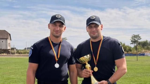 Jandarmii clujeni au obținut medalia de argint la concursul de CrossFit „Fittest in Carei”