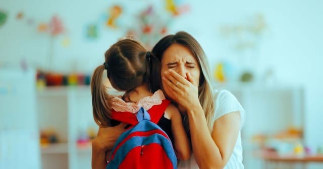 Început de an școlar: psihologul sfătuiește părinții să nu transforme casa într-o sală de examen
