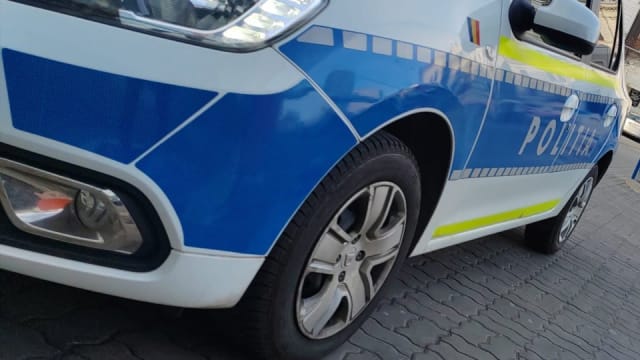 Timiș: Șofer de microbuz transportând elevi, testat pozitiv de alcool și cu permisul suspendat